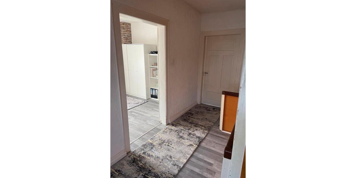 Einfamilienhaus Aßlar - 5 Zimmer, 130 m&sup2;, 1.100&euro; | Angebot:25496752