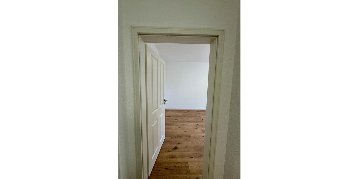 Erdgeschoßwohnung Saarbrücken West - 4 Zimmer, 80 m&sup2;, 1.040&euro; | Angebot:26396900