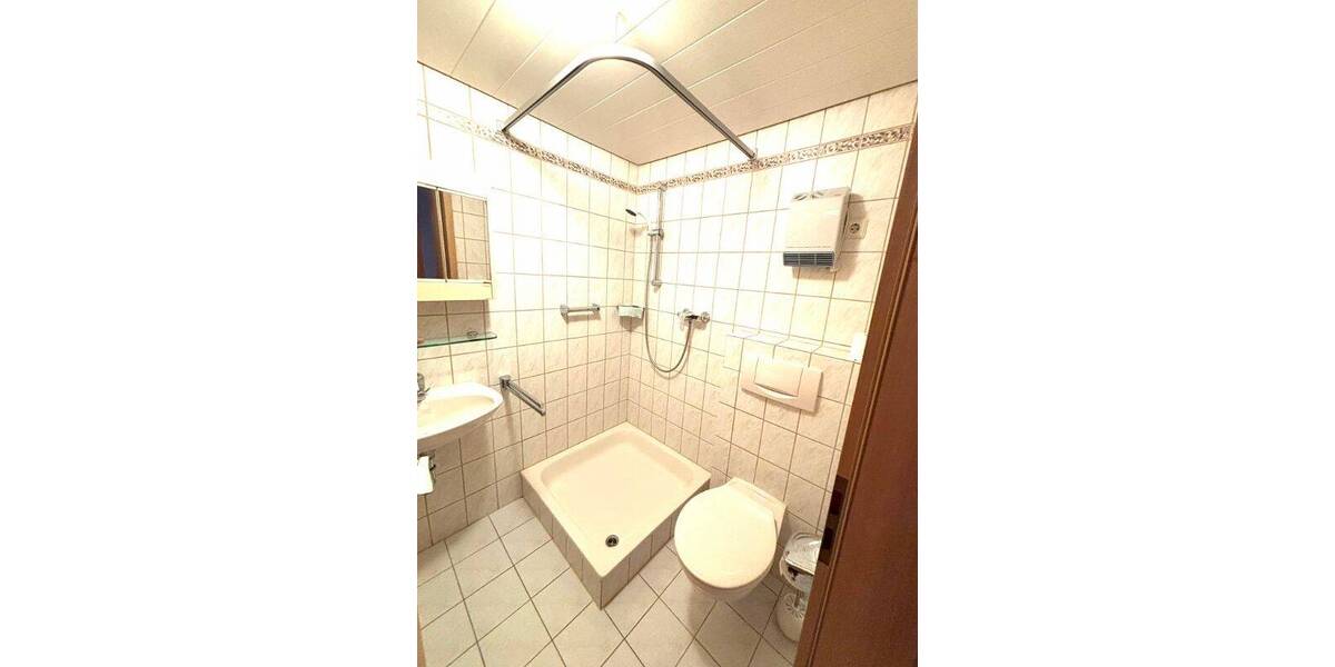 Einfamilienhaus Hilzingen - 8 Zimmer, 192 m&sup2;, 415.000&euro; | Angebot:26276261
