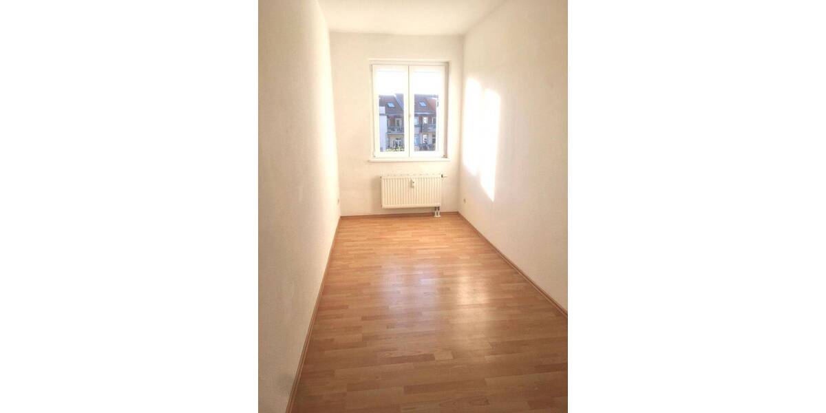 Etagenwohnung Dresden Friedrichstadt - 4 Zimmer, 100 m&sup2;, 757&euro; | Angebot:26343668