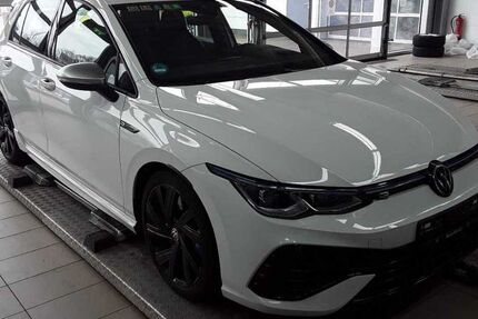 VW Golf 92.302 km 34.930 &euro; Wolfratshausen 82515