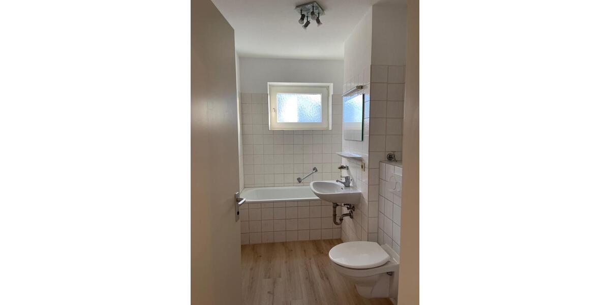 Etagenwohnung Ergolding - 2.5 Zimmer, 67 m&sup2;, 1.080&euro; | Angebot:24964768