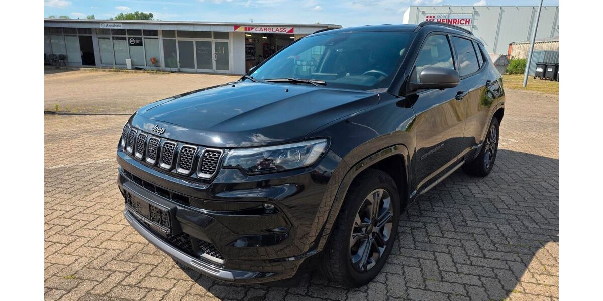Jeep Compass 99.452 km 16.490 &euro; Stadthagen 31655