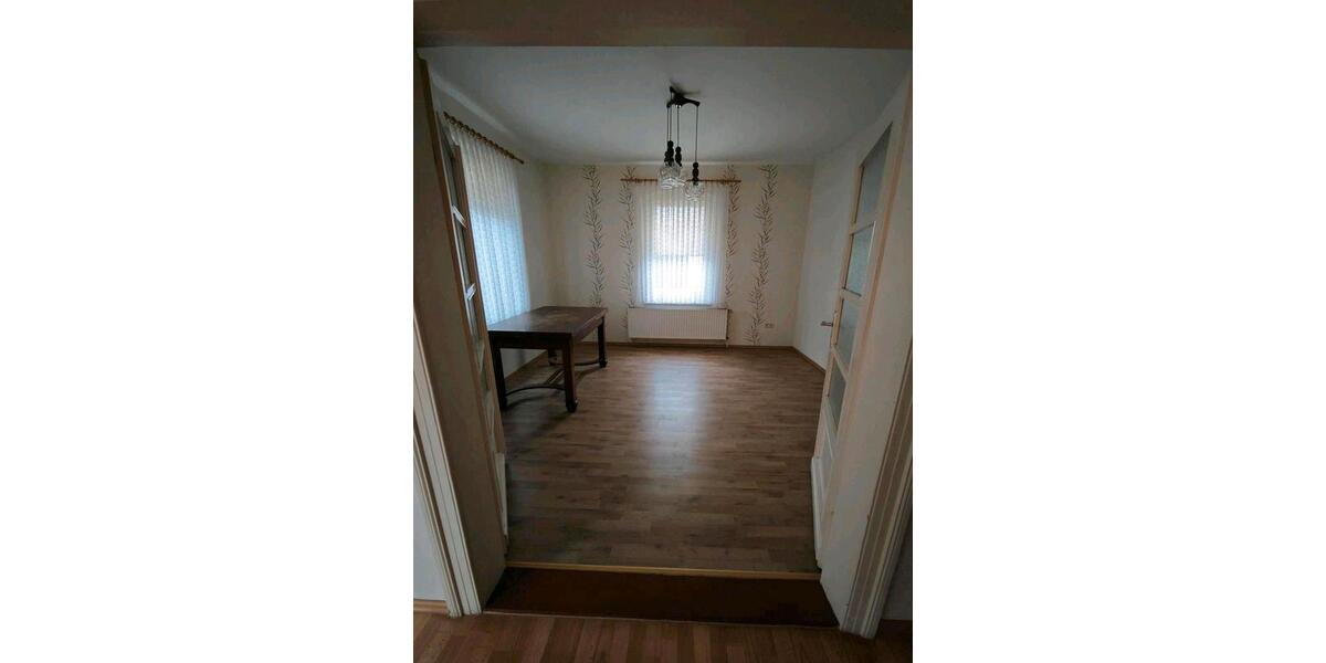 Erdgeschoßwohnung Ilsede - 4 Zimmer, 90 m&sup2;, 850&euro; | Angebot:26348017