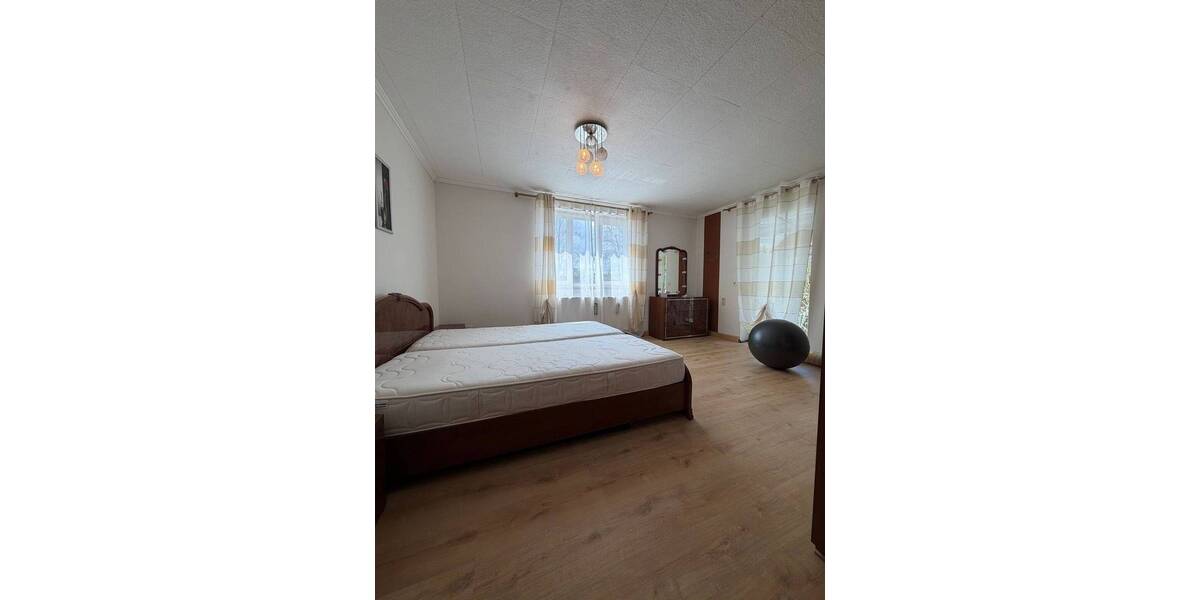 Einfamilienhaus Waldkraiburg - 6 Zimmer, 245 m&sup2;, 850.000&euro; | Angebot:26554757