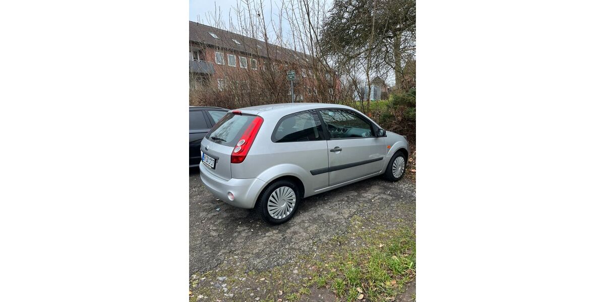 Ford Fiesta 116.021 km 2.000 &euro; heiligenhafen 23774