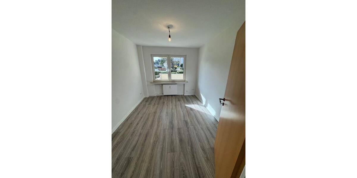 Erdgeschoßwohnung Oberhausen Rothebusch - 3 Zimmer, 71 m&sup2;, 549&euro; | Angebot:25584451