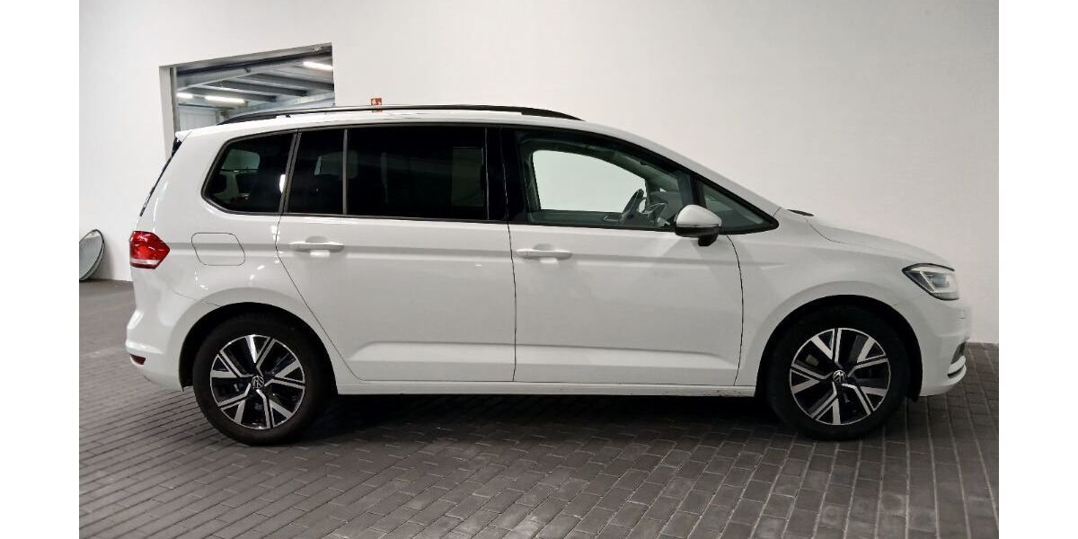 VW Touran 48.350 km 30.129 &euro; Greiz 07973