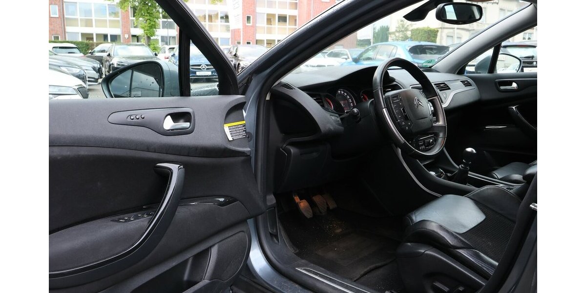 Citroen C5 2.0 HDI EXCLUSIVE / LEDER / NAVI+ 180.000 km 4.402 &euro; Hamm 59077