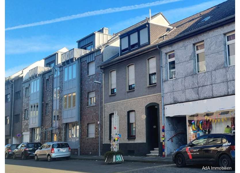 Haus zum Kaufen in Krefeld 395.000 € 150 m²