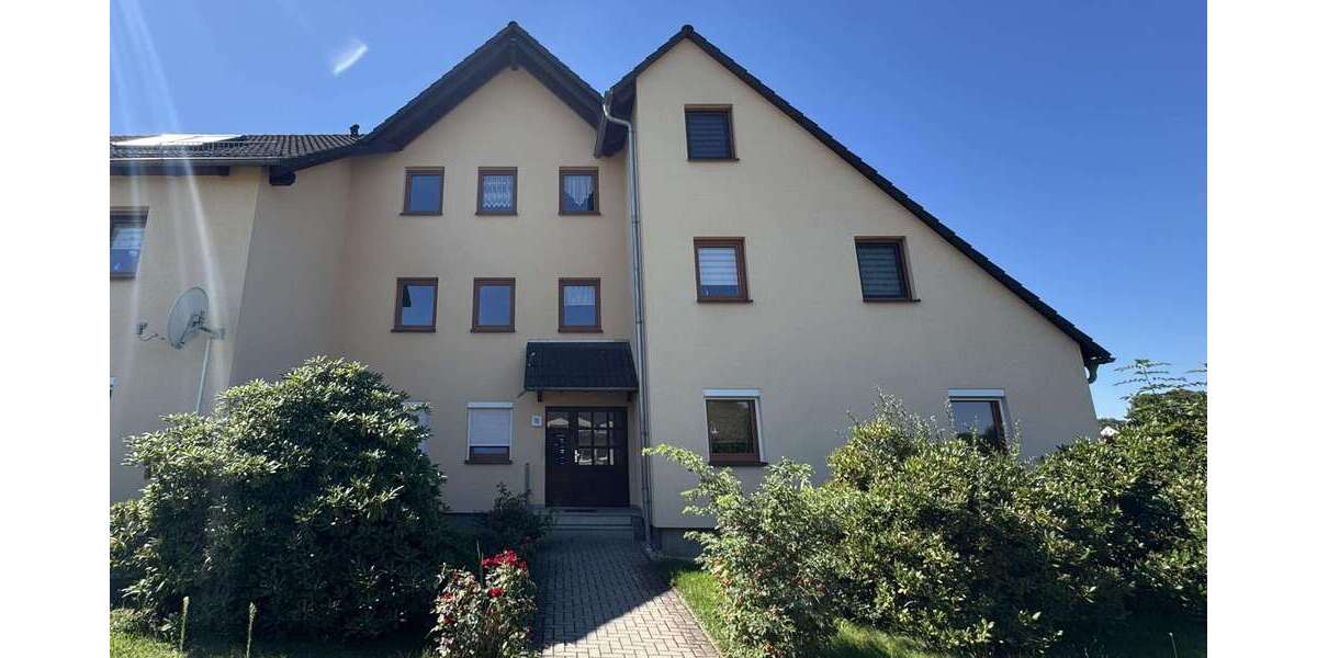 Etagenwohnung Oelsnitz - 2 Zimmer, 67 m&sup2;, 75.000&euro; | Angebot:23907386