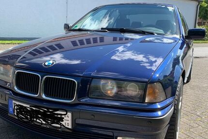 BMW 320 242.300 km 17.700 &euro; Hövelhof 33161