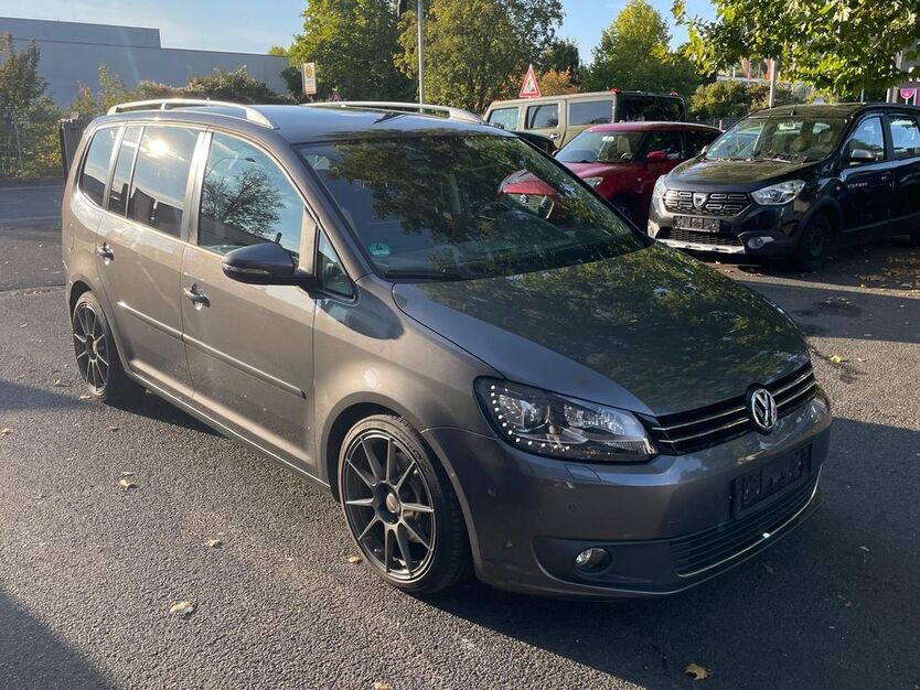VW Touran 174.000 km 9.999 € Wiesbaden 65203