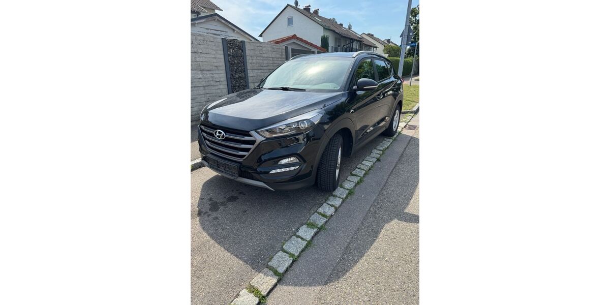 Hyundai TUCSON 97.000 km 10.990 &euro; Leipheim 89340
