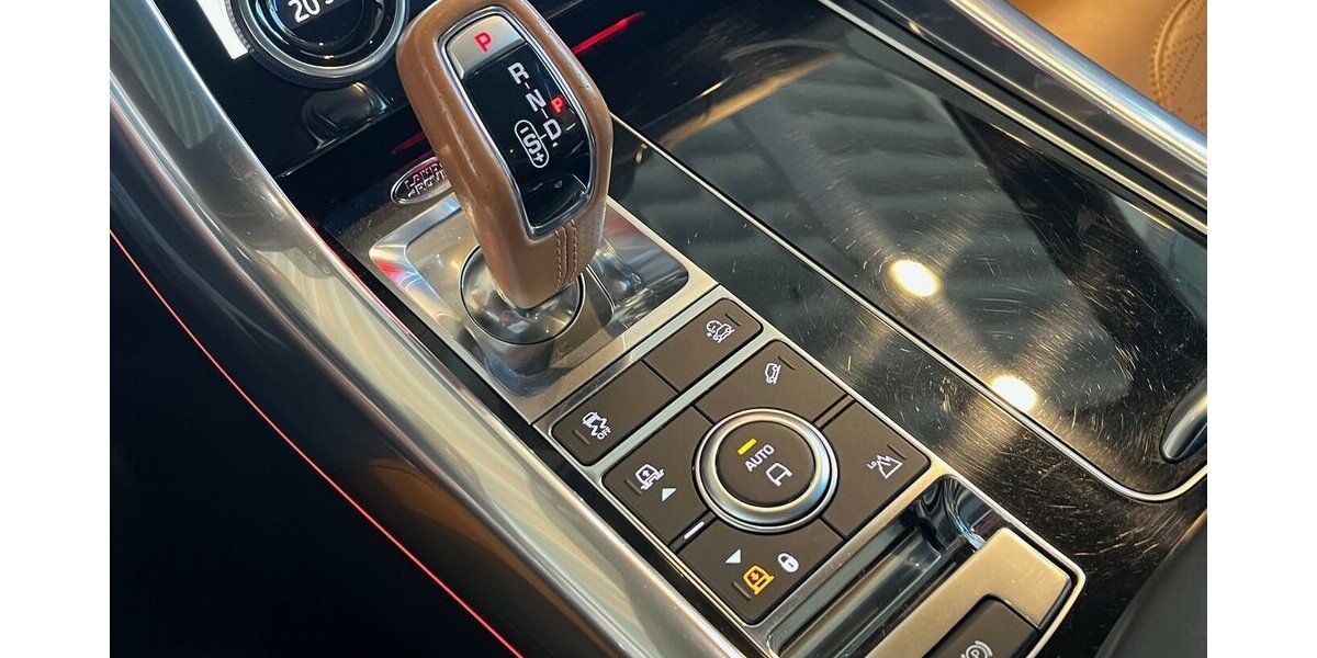 Land Rover Range Rover Sport SVR Carbon |5.0 V8|86 TKM|Top Zu 86.960 km 61.999 &euro; Mainz-Kostheim 55246