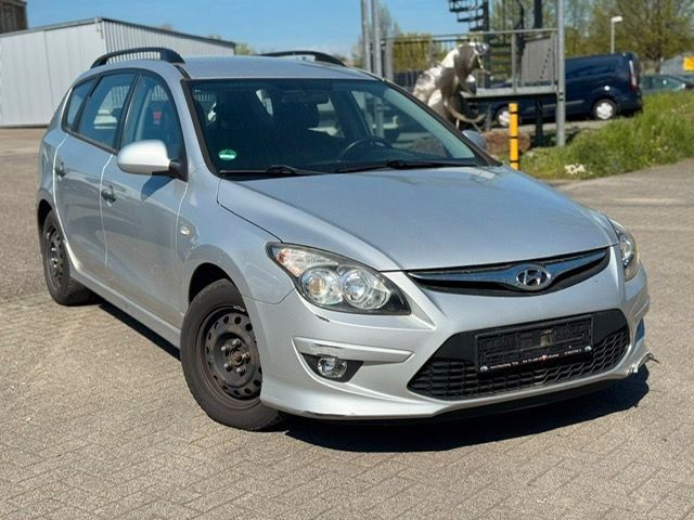 Hyundai i30 205.000 km 1.999 &euro; Bruchsal 76646