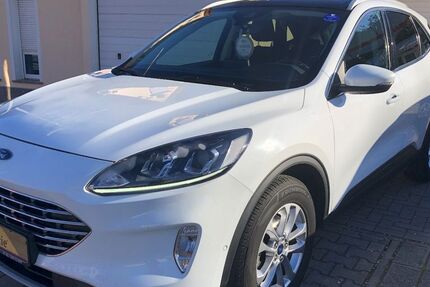 Ford Kuga 54.621 km 17.490 &euro; Nürnberg 90469
