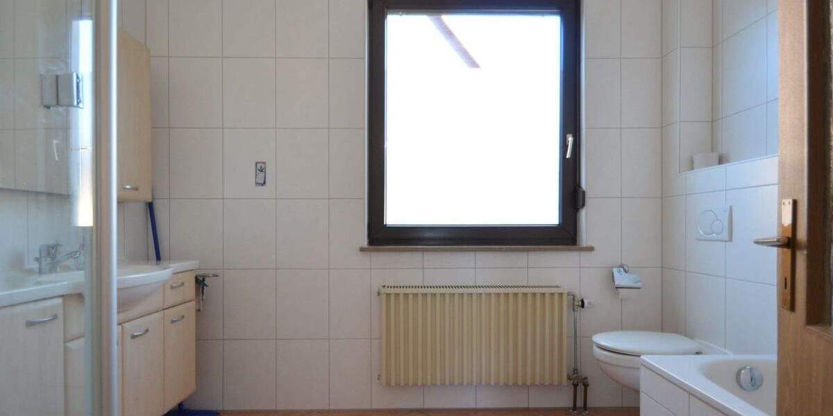 Mehrfamilienhaus, Wohnhaus Rutesheim - 7 Zimmer, 178 m&sup2;, 590.000&euro; | Angebot:25427685