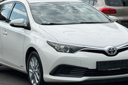 Toyota Auris 189.000 km 6.499 &euro; Offenbach am Main 63075