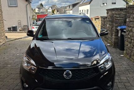 SsangYong Korando 104.000 km 9.000 &euro; Newel 54309