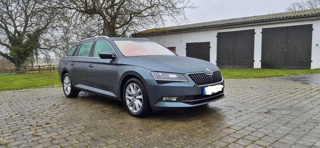 Skoda Superb 111.157 km 17.350 &euro; Soest 59494