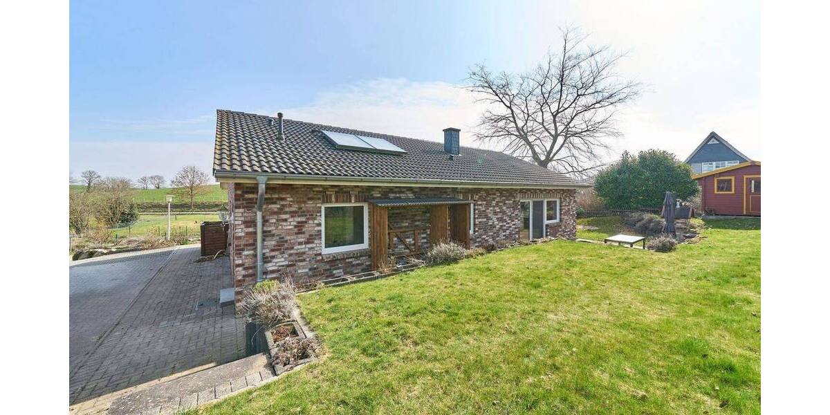 Bungalow Malente / Neukirchen Neukirchen - 4 Zimmer, 121 m&sup2;, 399.000&euro; | Angebot:26208386