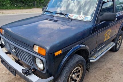 Lada Niva 133.000 km 2.000 &euro; Schneverdingen 29640