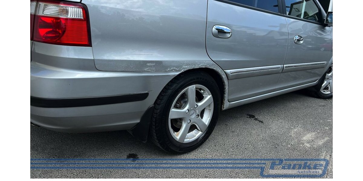 Kia Carens 2.0 16V EX Van*SchiebeD.*Klima*PDC*Bluet* 109.096 km 1.100 € Berlin 13187