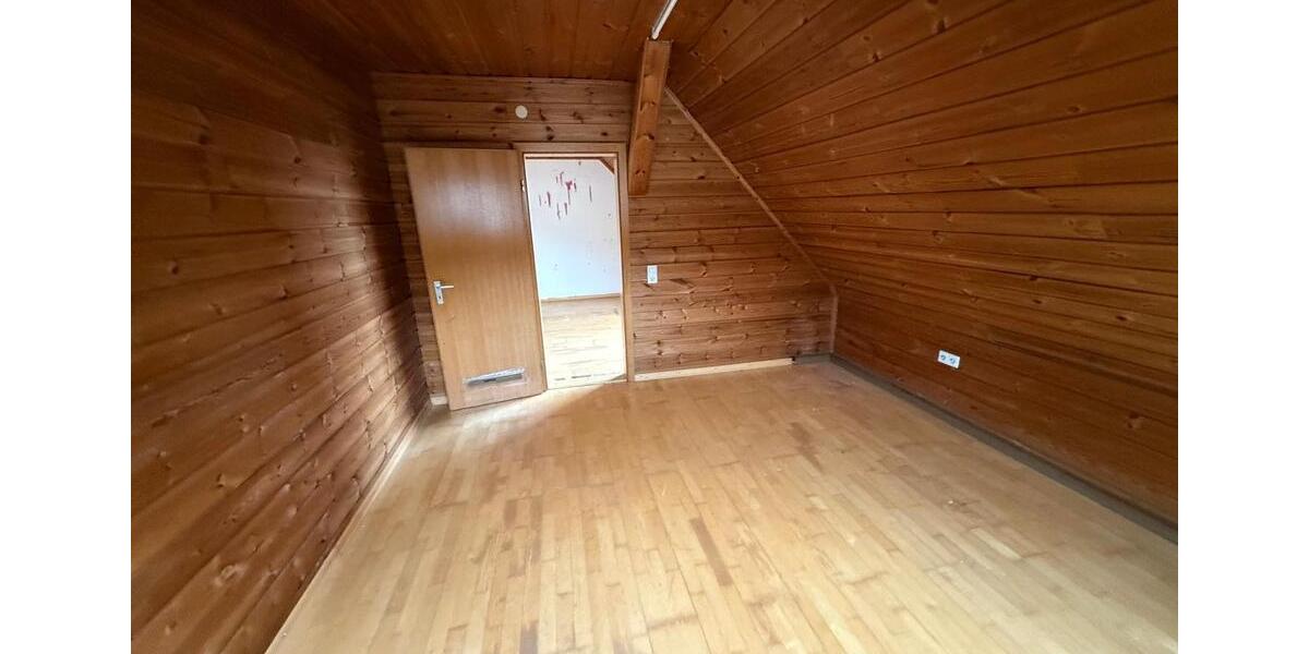 Dachgeschoßwohnung Pforzheim Brötzingen - 2 Zimmer, 49 m&sup2;, 620&euro; | Angebot:25451988