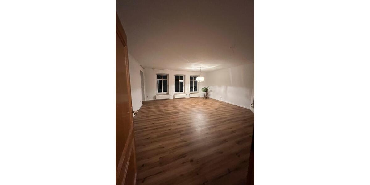 Einfamilienhaus Jork - 5 Zimmer, 150 m&sup2;, 1.800&euro; | Angebot:25422930