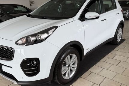 Kia Sportage 82.000 km 15.950 &euro; Detmold 32756