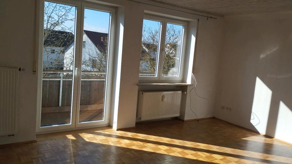 Dachgeschoßwohnung Tirschenreuth - 3 Zimmer, 63 m&sup2;, 125.000&euro; | Angebot:26225111