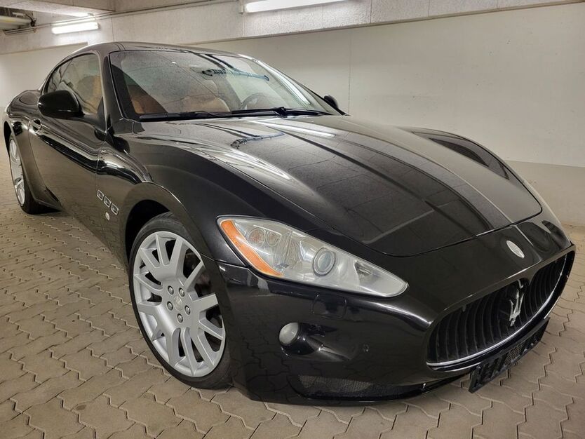 Maserati Granturismo 120.000 km 36.900 € Hamburg 22335