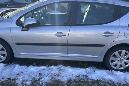 Peugeot 207 218.000 km 2.999 &euro; Oberrot 74420