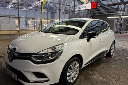 Renault Clio 29.000 km 9.900 &euro; Berlin 12353