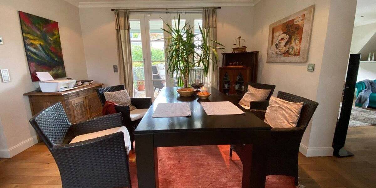 Mehrfamilienhaus, Wohnhaus Bad Berleburg - 7 Zimmer, 232 m&sup2;, 398.000&euro; | Angebot:25770546