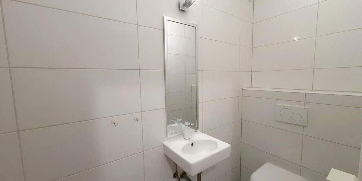 Terrassenwohnung Krefeld Cracau - 3 Zimmer, 101 m&sup2;, 219.000&euro; | Angebot:25654231