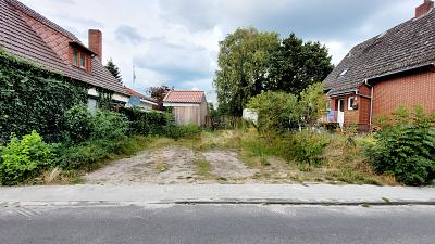 GRUNDSTÜCK MIT BAUPLAN FÜR DEIN EIGENHEIM