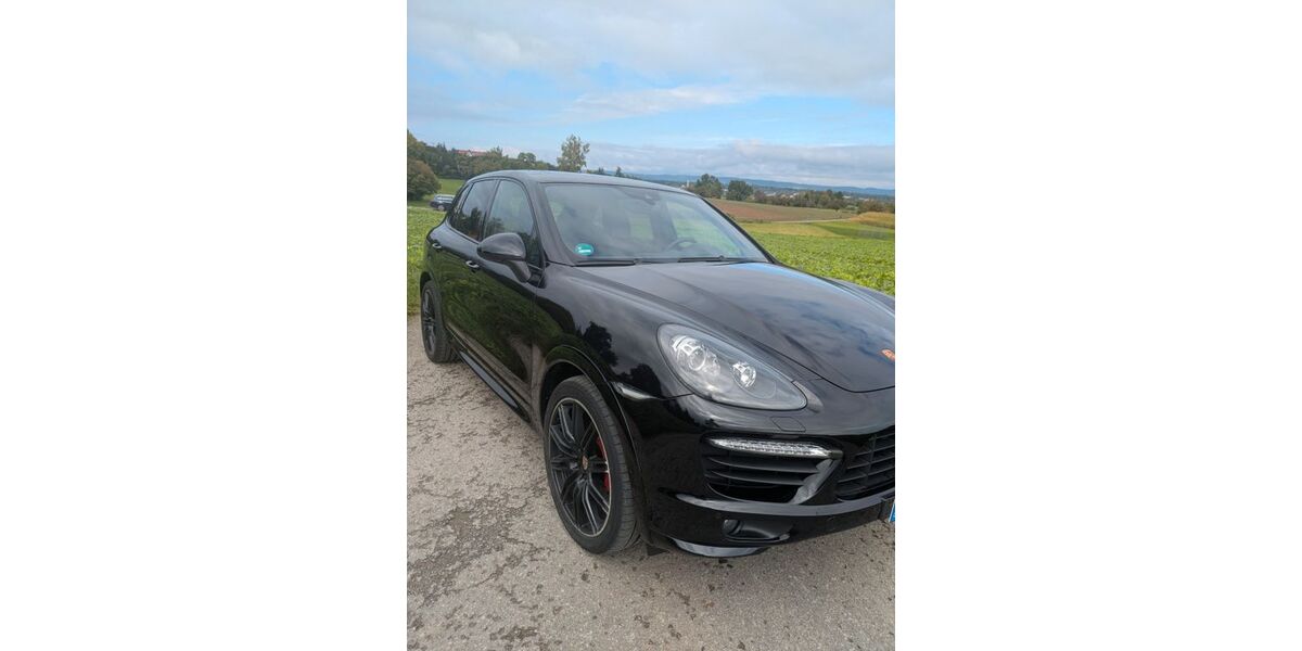 Porsche Cayenne 251.000 km 18.800 € Backnang 71522