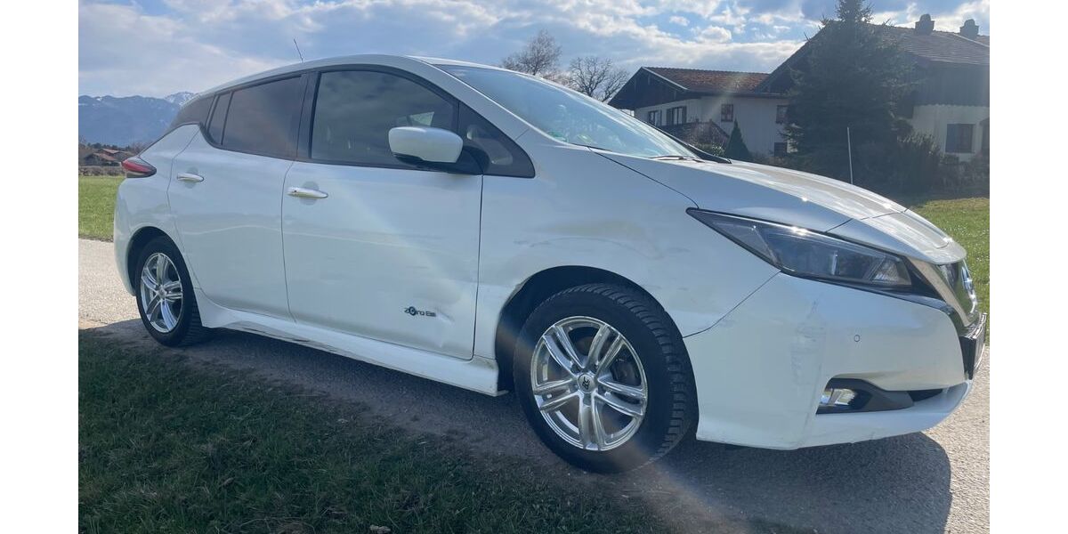 Nissan Leaf 118.970 km 7.999 &euro; übersee 83236