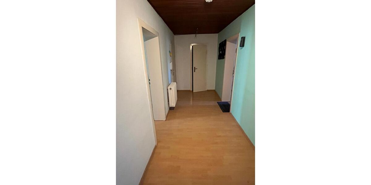 Dachgeschoßwohnung Mönchengladbach West - 3 Zimmer, 72 m&sup2;, 132.000&euro; | Angebot:24707350