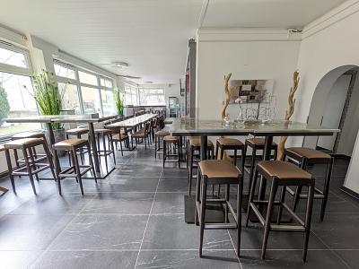 VOLL EINGERICHTET: GASTSTÄTTE, KONFERENZRAUM