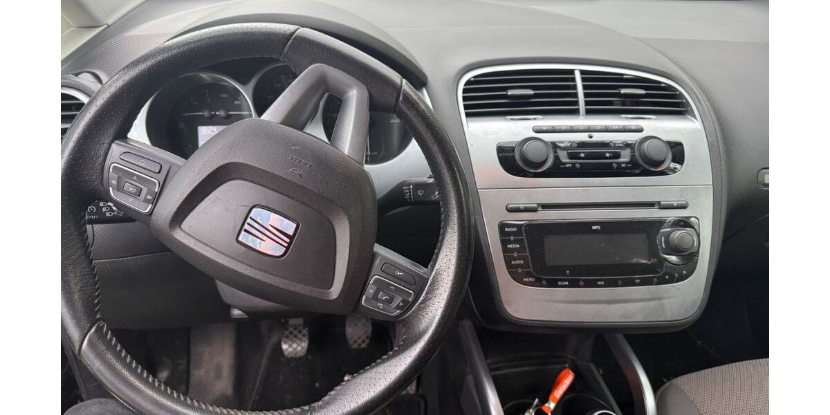 Seat Altea 152.000 km 3.100 &euro; Garching 85748