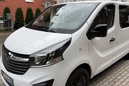 Opel Vivaro 175.000 km 13.990 &euro; Pforzheim 75180