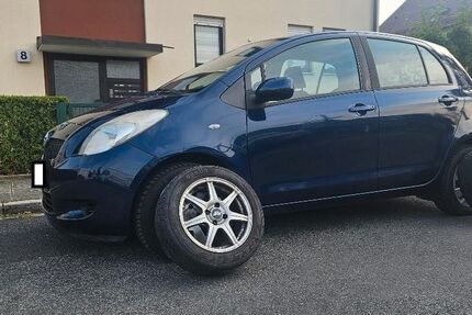Toyota Yaris 83.000 km 3.450 &euro; Nürnberg 90419