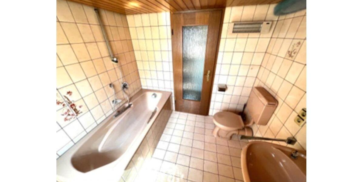 Mehrfamilienhaus, Wohnhaus Walldürn - 8 Zimmer, 230 m&sup2;, 265.000&euro; | Angebot:27024106