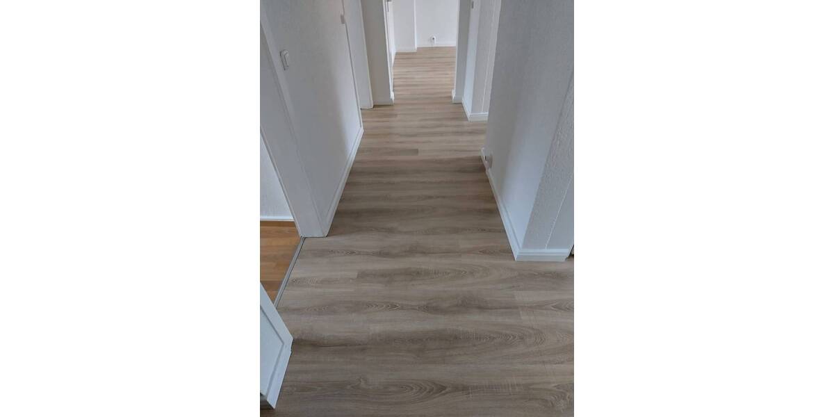 Etagenwohnung Plattenburg Glöwen - 4 Zimmer, 68 m&sup2;, 440&euro; | Angebot:25969108