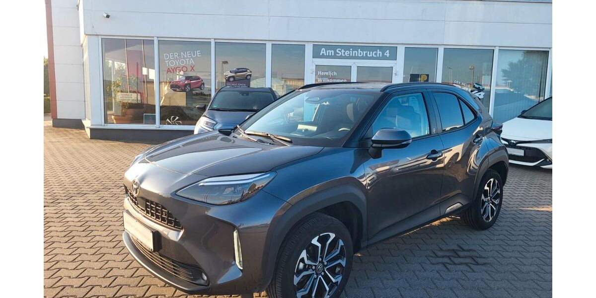 Toyota Yaris 15.500 km 24.190 &euro; Staßfurt 39418