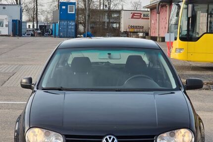 VW Golf 295.000 km 1.950 &euro; Limburg 65549