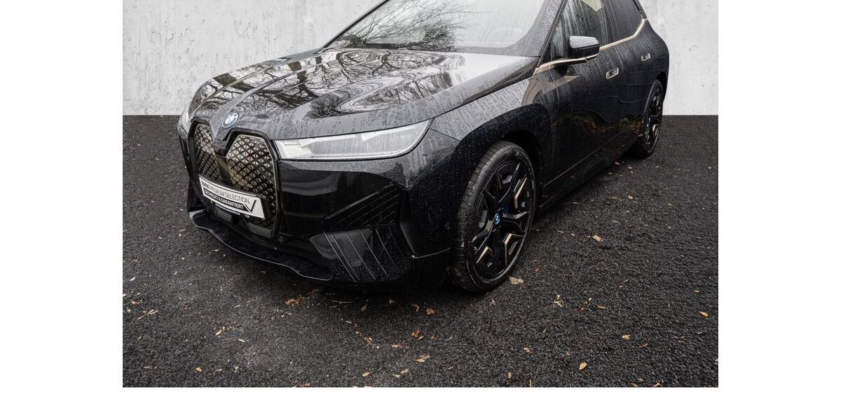BMW iX 21.000 km 51.990 &euro; Hilden 40721